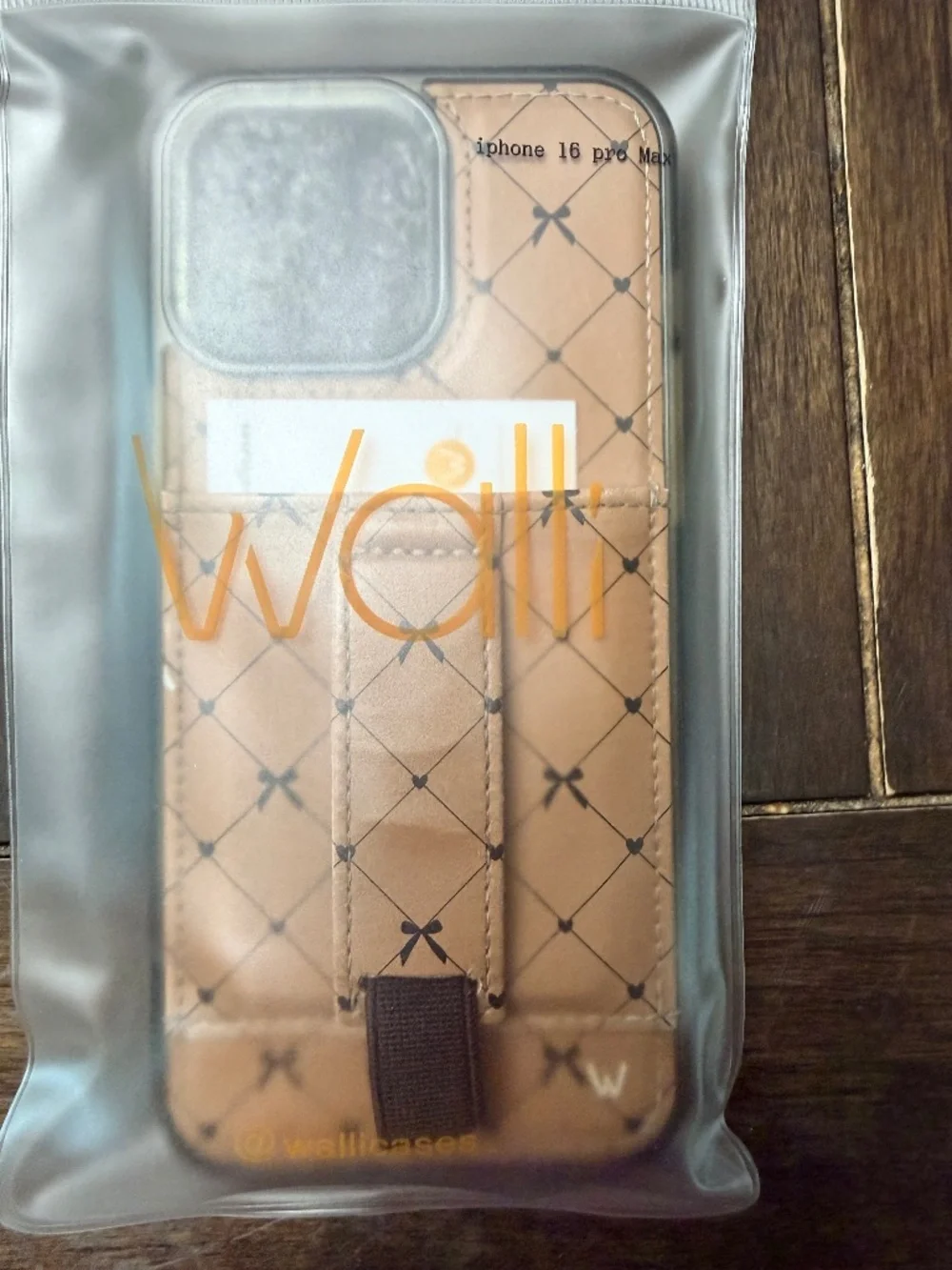 Walli Case - Criss Cross My Heart - iPhone 16 Pro Max